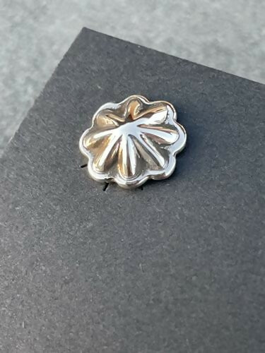 Fluted Studs 3